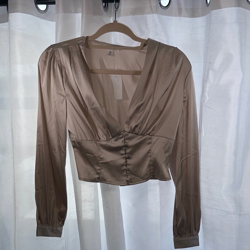 Elegant Champagne Long Sleeve Women's blouse NWT size M